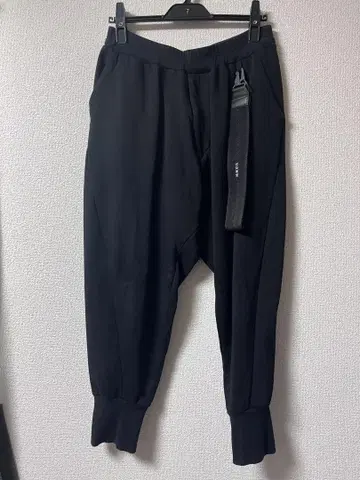 JULIUS SS19 [ BEELZEBUB; ] 크롭 이지 팬츠