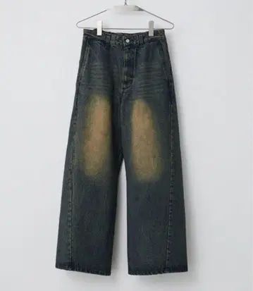 완판템 WYM LIDNM CURVED FLARE DENIM SLACKS