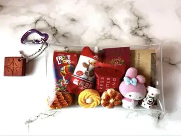 가챠 파우치 마이멜로디와 버터 샌드 빨간색 계열