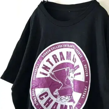 INTRAMURAL 챔피온 트로피 T셔츠 블랙 구제 의류