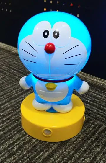 도라에몽 센서 라이트 피규어형