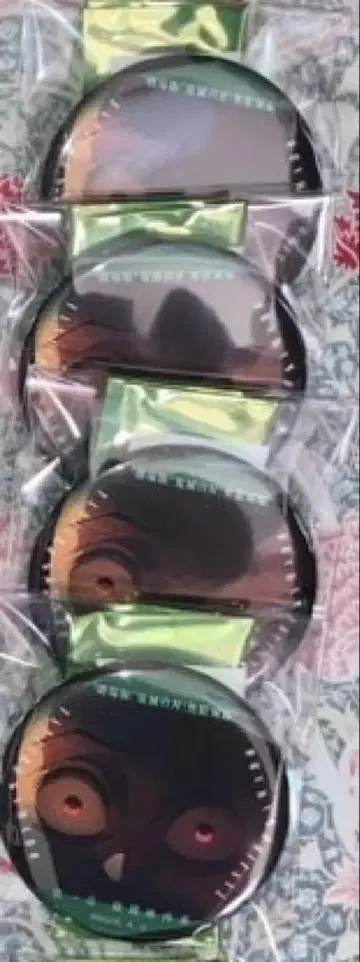 귀멸의 칼날 이야기를 담은 눈빛 캔뱃지 카마도 탄지로