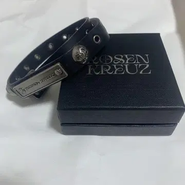 ROSEN KREUZ 가죽 뱅글