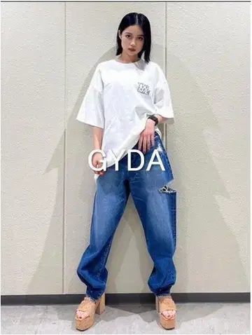 [택 포함 새상품] GYDA 미쵸파 콜라보 사이드 립 와이드 데님 팬츠