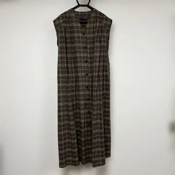 C.S.G. 체크 무늬 슬리브리스 롱 원피스