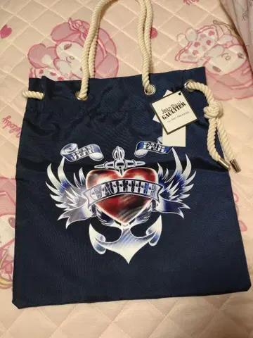 장 폴 고티에 네이비 컬러 사코슈