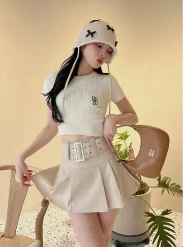 이번 주 처분 Darich 로고 케이블 니트탑
