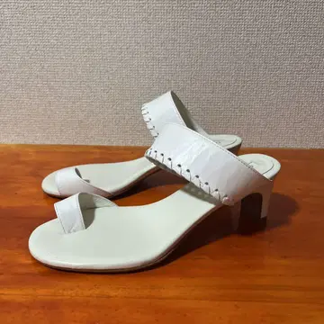 새상품급 체임버 샌들 화이트 35 22.5cm