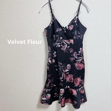 Velvet Fleur 플라워 프린트 드레스 사이즈 6