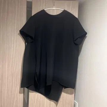 엔폴드 더블 크로스 랜덤 헴 풀오버 블랙 38