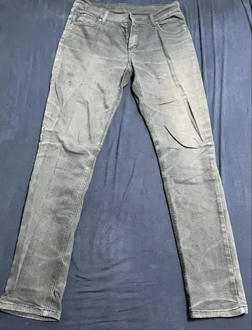 CHEAP MONDAY 그레이 슬림핏 데님