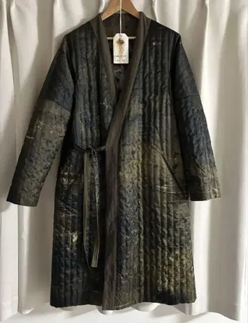 ZIGGY CHEN 21 AW 로브 코트 48