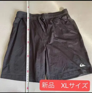 Quiksilver 새상품 XL 사이즈 블랙 하프 팬츠