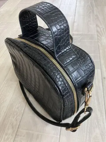 크로커다일 패턴 핸드백