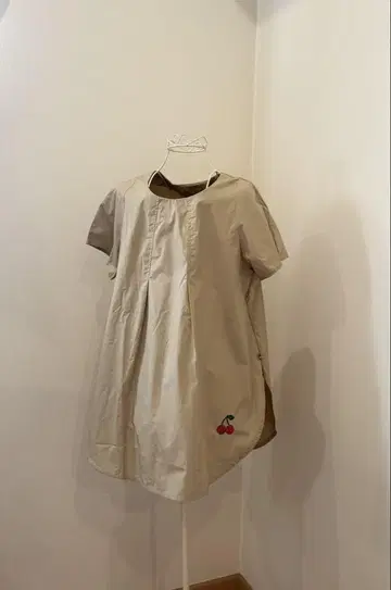 퍼슨스 체리 자수 블라우스