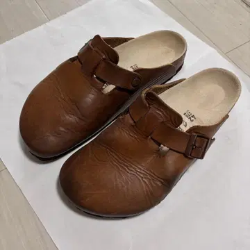BIRKENSTOCK 42