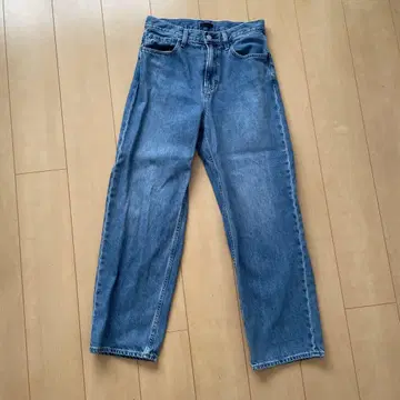 UNIQLO 라이트 블루 데님 스트레이트