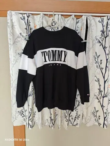 TOMMY JEANS 타미힐피거 맨투맨