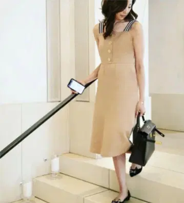 보더스 앳 발코니 STRAPPED DRESS 오버롤 스커트