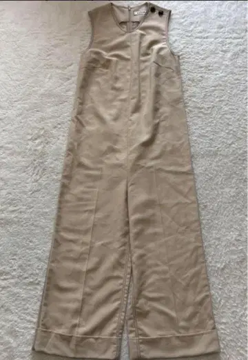 새상품급 AERON 에어론 올인원 점프수트 슬리브리스