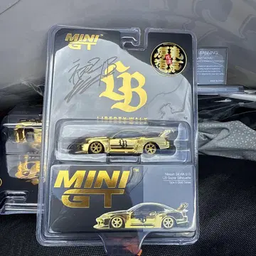 카토 회장 사인 포함 MINI GT 리버티워크 골드 미니카