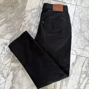 [스테디셀러] BEAMS HEART 블랙 테이퍼드 치노 팬츠