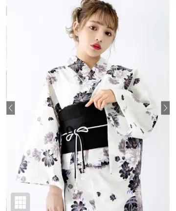 [새상품] 꽃무늬 유카타 블랙 오비 포함