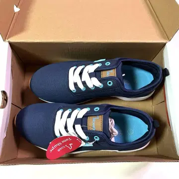 [ Alcoze Tone Shape ] 여성용 스니커즈 24cm 새상품