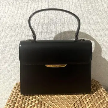 새상품급 YUMI KATSURA 카츠라유미 포멀 백 경조사 겸용 가죽