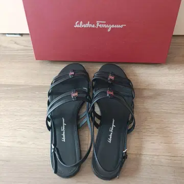 [페라가모] 샌들 힐 1cm