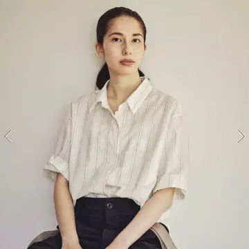 MARGARETHOWELL 코튼 린넨 스트라이프 화이트 셔츠 반팔