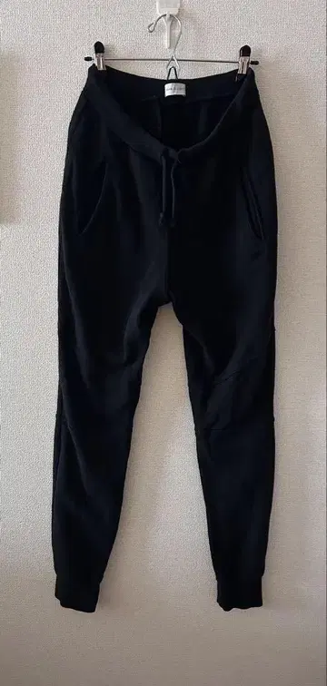 JOHN ELLIOTT 블랙 조거 팬츠
