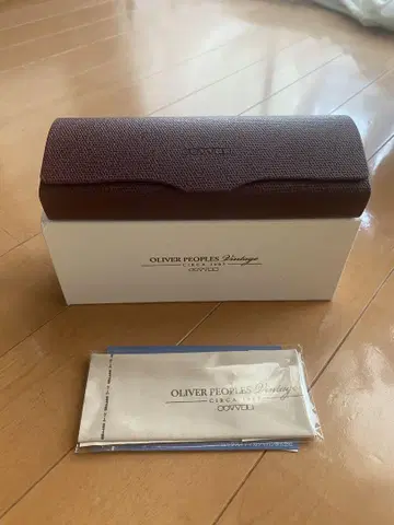 OLIVER PEOPLES Vintage 안경 케이스
