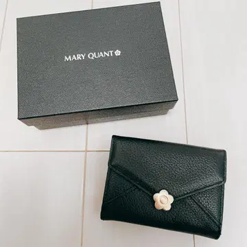 MARY QUANT 씨링 데이지 레터 지갑