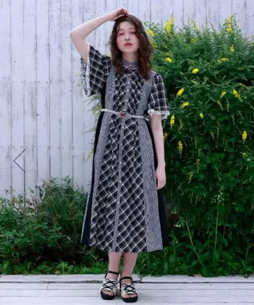 엑시즈팜 axes femme 체크 절개 패치워크 원피스 블랙
