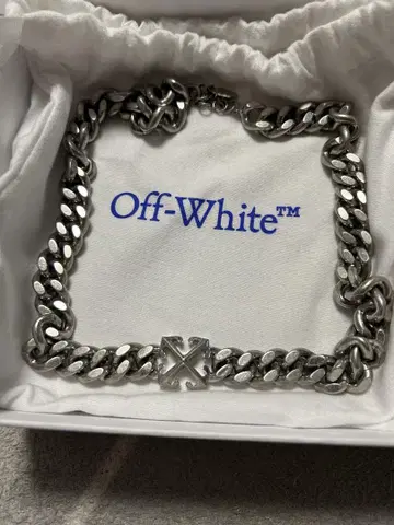 새상품 Off-White 애로우 체인 목걸이
