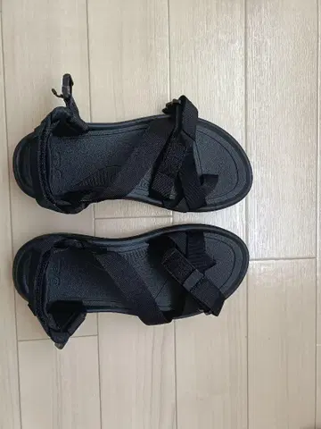 시착만 한 상품 테바 TEVA HURRICANE TERRA DACTYL