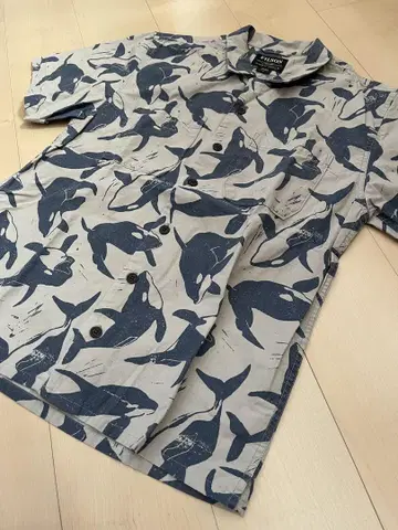 새상품급 필슨 FILSON 범고래 패턴 반팔 셔츠 M