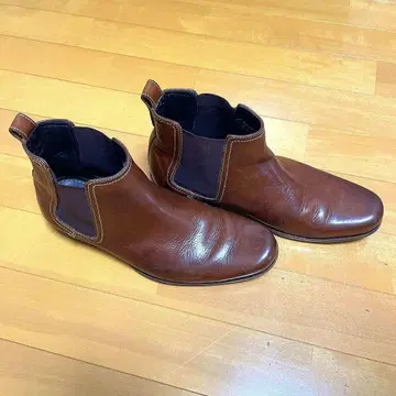 브라운 가죽 사이드 고어 부츠