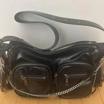 Jeanasis 4 포켓 원 숄더백 BK