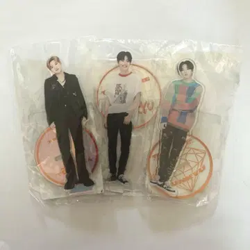 treasure 준규 아크릴 스탠드 세트