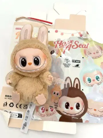 [ 정품 ] 러브부 LABUBU Have a Seat BABA 카멜