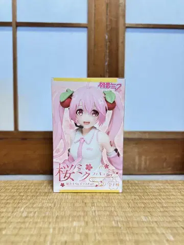 TAITO 벚꽃 미쿠 피규어
