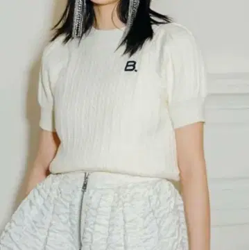 Bibiy. B.PUFF KNIT 반팔 화이트