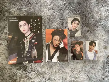 ATEEZ 성화 한정판 트레이딩 카드와 한정판 플라이어 등 묶음 판매