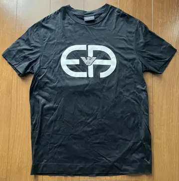 EMPORIO ARMANI 블랙 티셔츠 1회 착용 새상품급 사이즈 XL