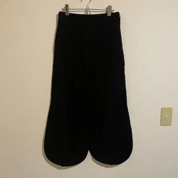 Ameri PETAL HEM SKIRT