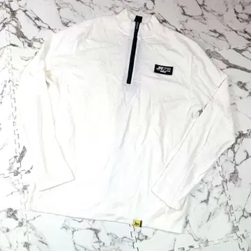 새상품급 준 앤 로페 하프 지퍼 긴팔 스웨터 얇은 소재 M 사이즈