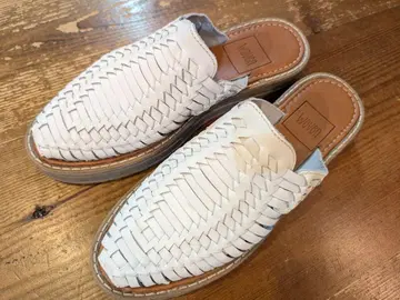 화이트 뜨개질 디자인 슬립온 샌들 woven 우븐 24cm