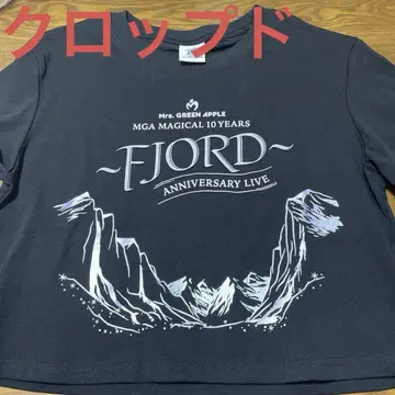 미세스 그린 애플 피요르드 FJORD 로고 티셔츠 크롭